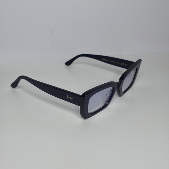 Illesteva Sunglasses - Picture 1 of 3